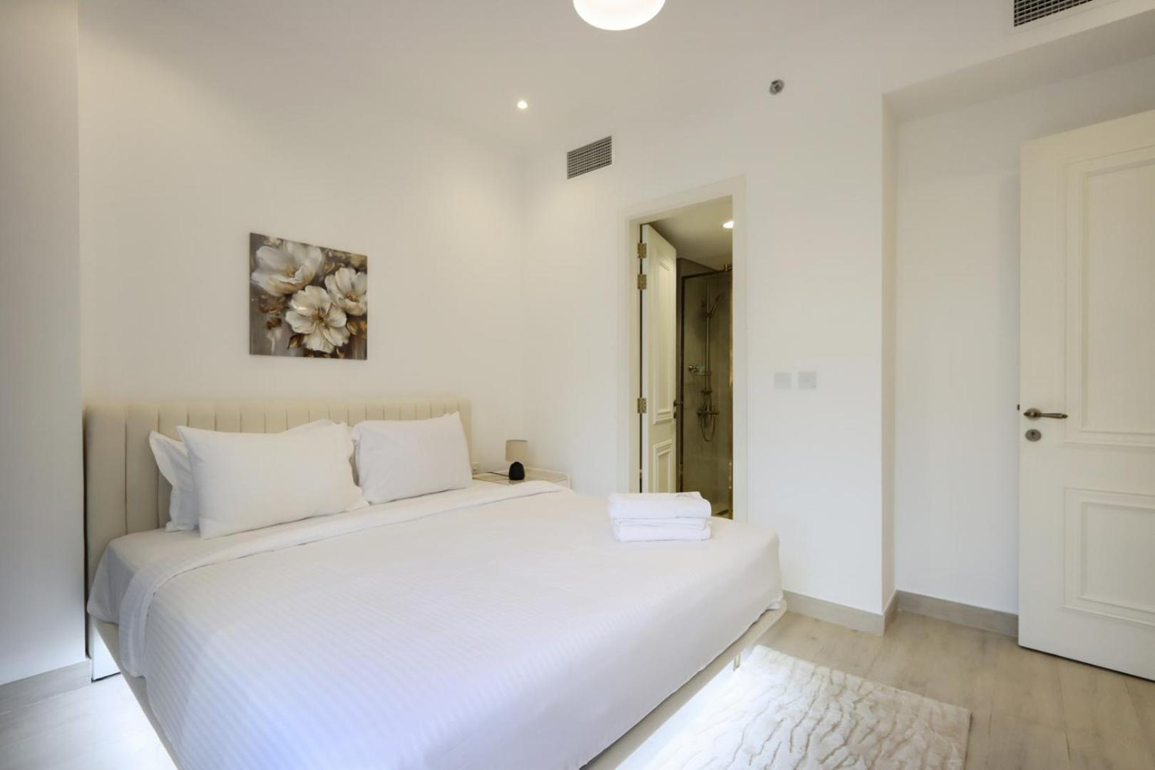 Livbnb-modern 1br Oasis With Stunning Terrace, Jvc Apartment *