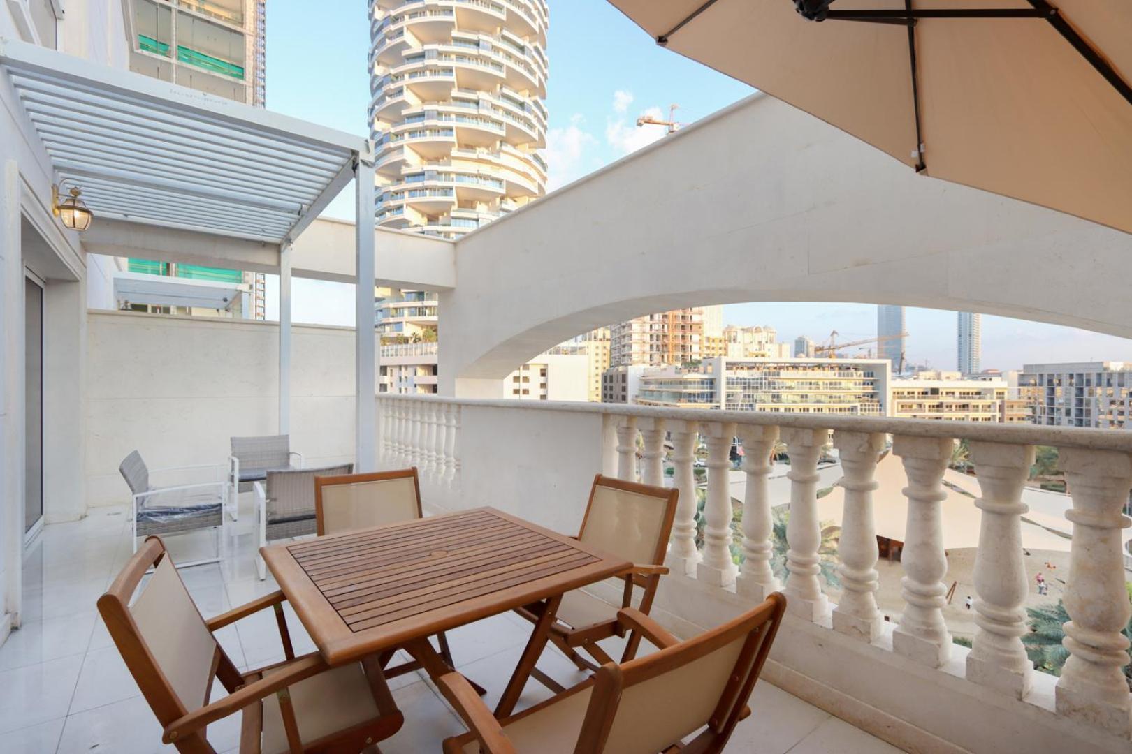 Apartment Livbnb-modern 1br Oasis With Stunning Terrace, Jvc Dubai